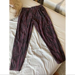 LuluLemon Women’s Joggers